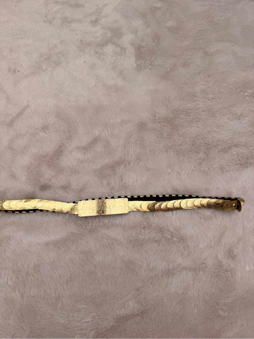 Vintage Metallic Gold Stretchy Women’s Belt Size 26 in-40 in